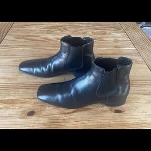 Mens black leather boots sz 7. Prada.